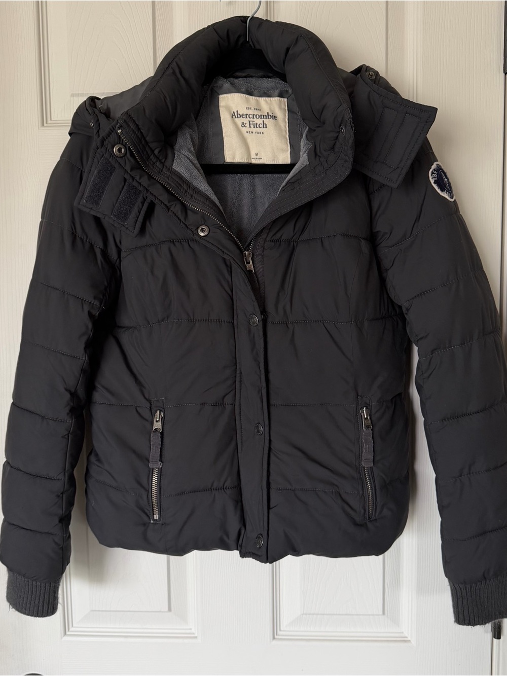 Abercrombie & Fitch Hooded Quilted Puffer Jacket Y2K - Medium